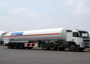 LNG Tanker Semi Trailer, 52600L LNG Tanker Semi Trailer mit 3 Achsen für Flüssigerdgas